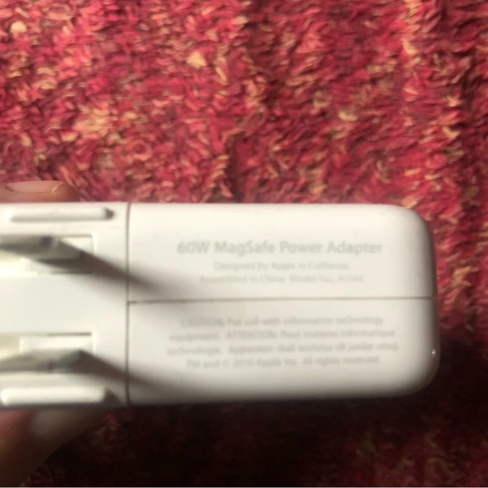❤️60W MagSafe Power Adapter Apple